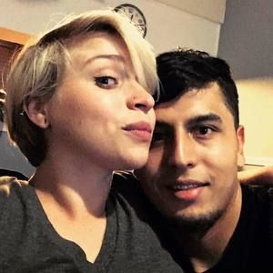 Meet your Posher, Carey