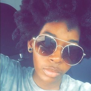 Meet your Posher, Misty