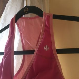 Lululemon sports bra