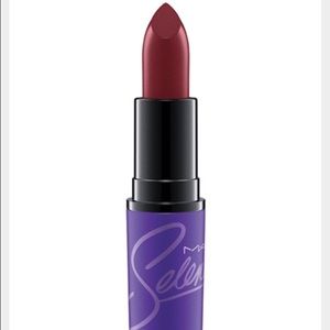SELENA MAC LIPSTICK MATTE DREAMING OF YOU