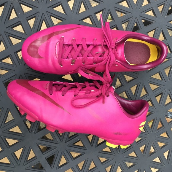 NIKE MERCURIAL YOUTH CLEATS ⚽️