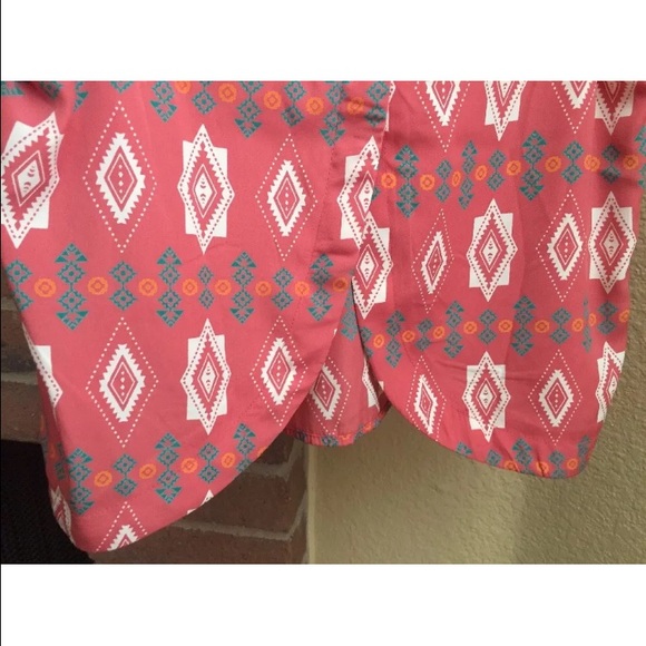 LUSH Aztec Blouse Small Tank Sleeveless Shirt - Picture 3 of 4