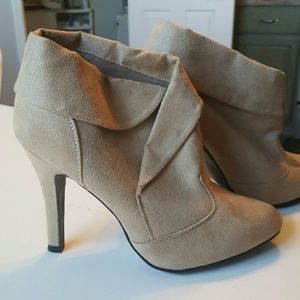 Ankle boots