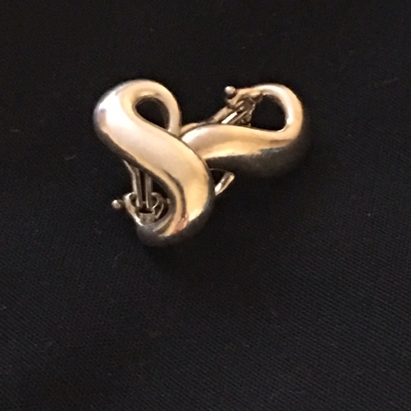 Tiffany & Co. Jewelry - Tiffany & Co Infinity Earrings🎉SALE 2 DAYS ONLY!