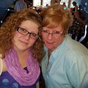 Meet your Posher, Eva