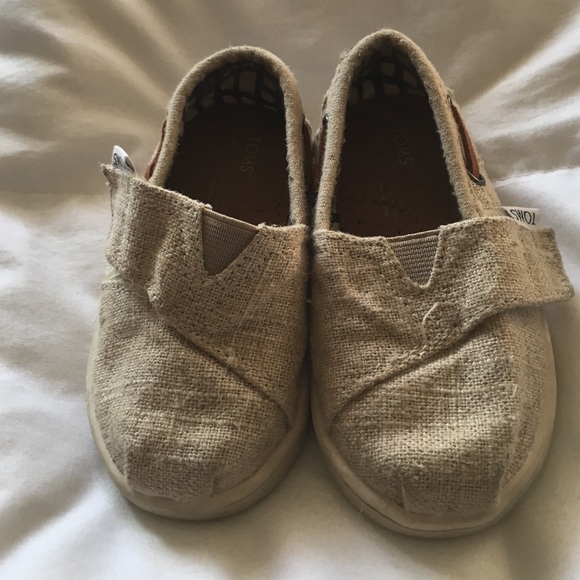 Toms