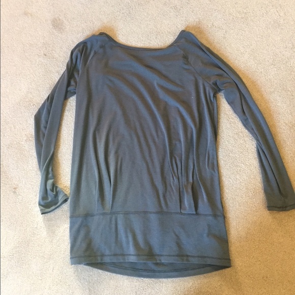 Lole peekaboo back shirt - Picture 2 of 3