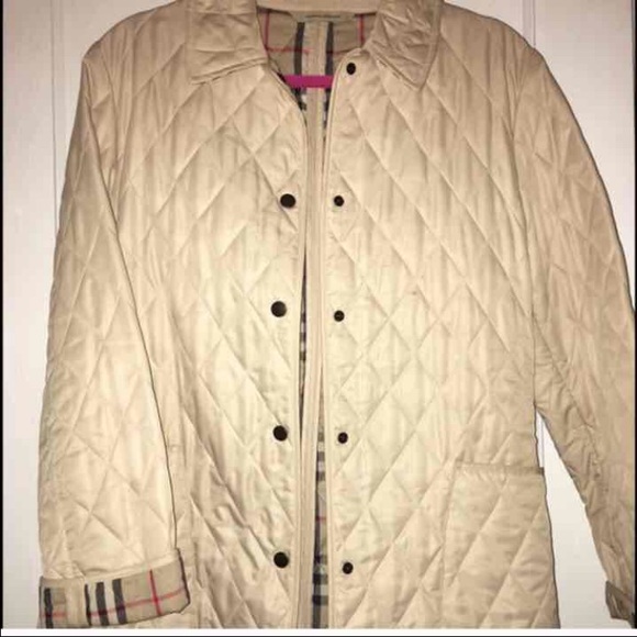 Burberry coat, bearly worn, size petite