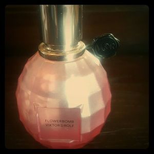 Flower Bomb La Vie En Rose