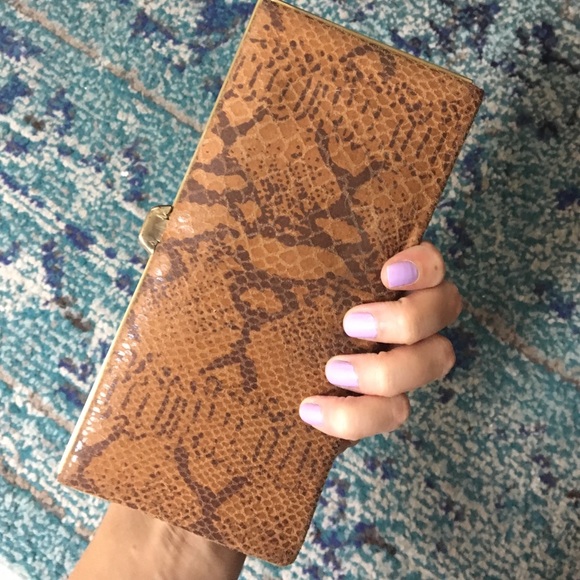 Faux snakeskin wallet - Picture 3 of 3