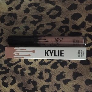 Kylie lip kit GLOSS in " So Cute"