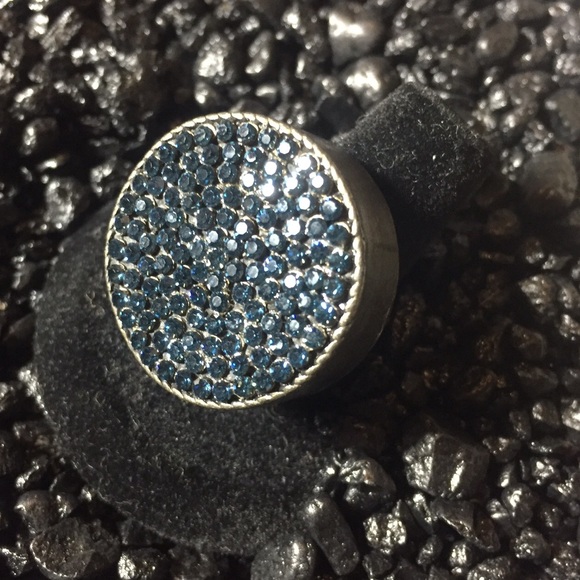 REBEL DESIGNS PILLBOX RING - Picture 4 of 4