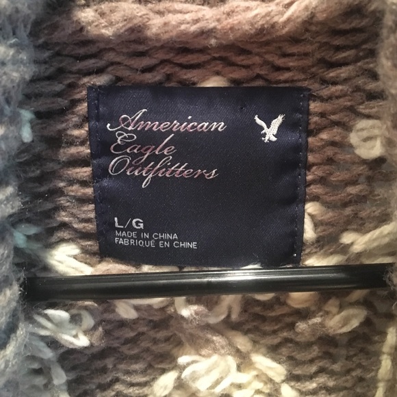 American Eagle sweater - Picture 3 of 3