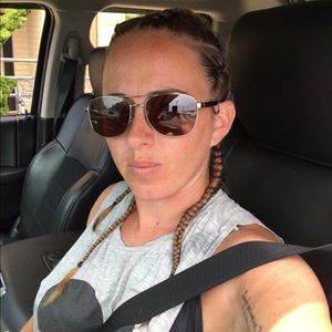 Meet your Posher, Nina