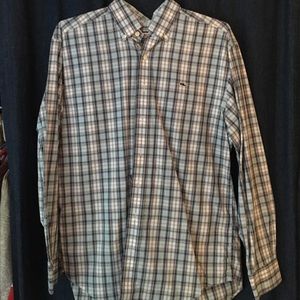 Vineyard vines button down size medium