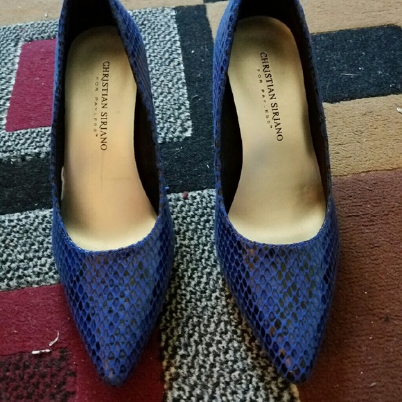 Womans faux snakeskin Womans Shoes