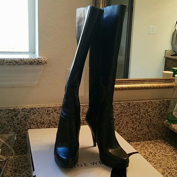 Like new Nine West knee high boots