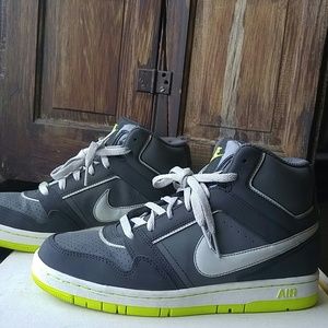 Nike Air High Top Sneaker