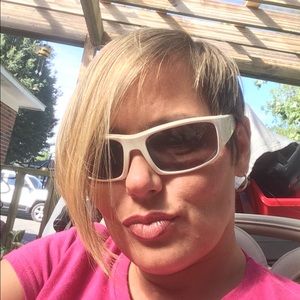 Meet your Posher, Kara