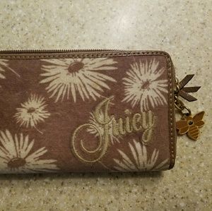 Juicy couture accordion wallet
