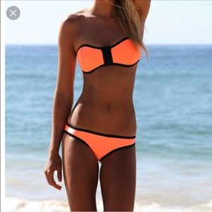 orange and black triangl bikini✨🍊