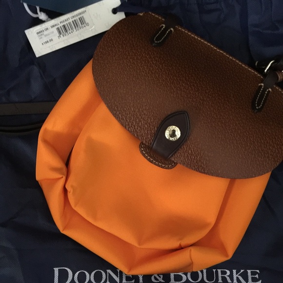 NWT Dooney & Bourke Crossbody