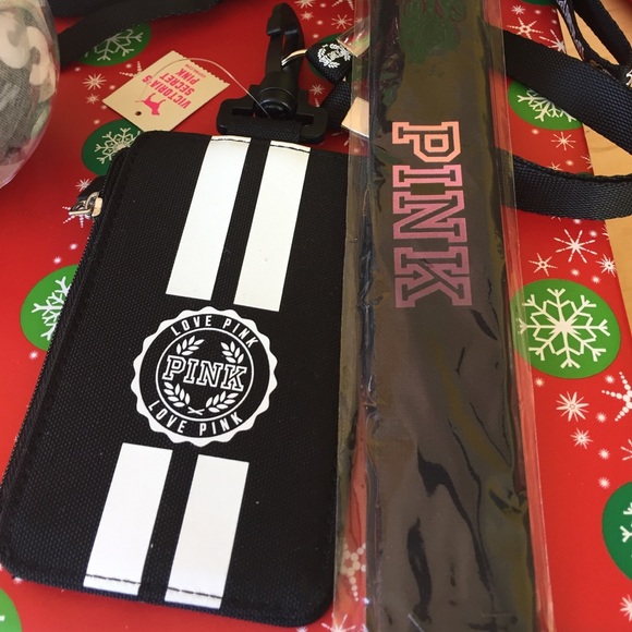 BNWT PINK VS XMAS SOCKING STUFFER BUNDLE - Picture 3 of 4