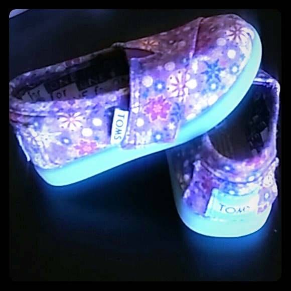 Toms