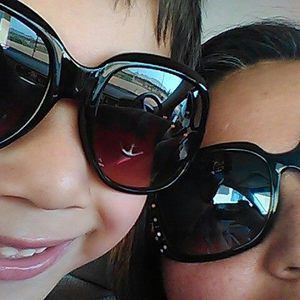 Meet your Posher, Raquel