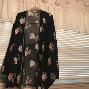 Beautiful cardigan top!