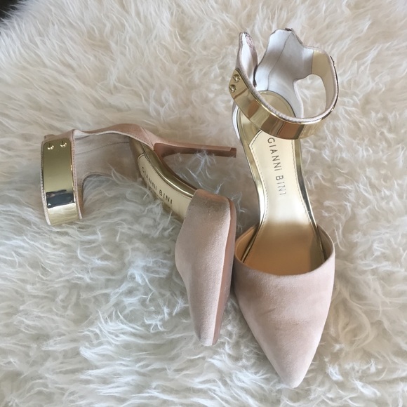 Gianni Bini suede pumps size 7