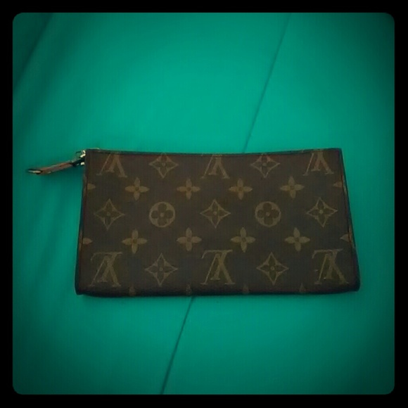 Louis vuitton. Cosmetic bag