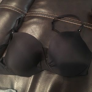 Victoria's Secret Plunge 34D