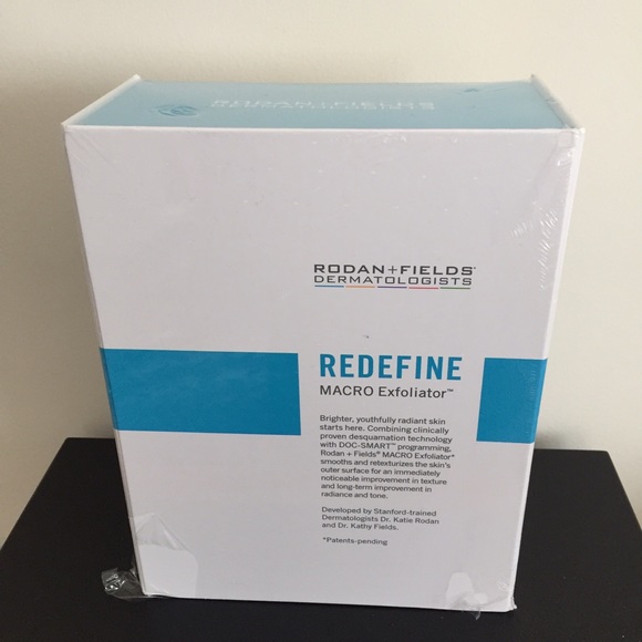 RODAN + FIELDS Redefine Macro Exfoliator