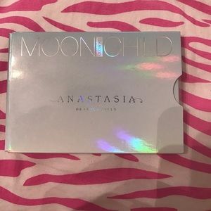 Moon child! Never been used! Only swatch!