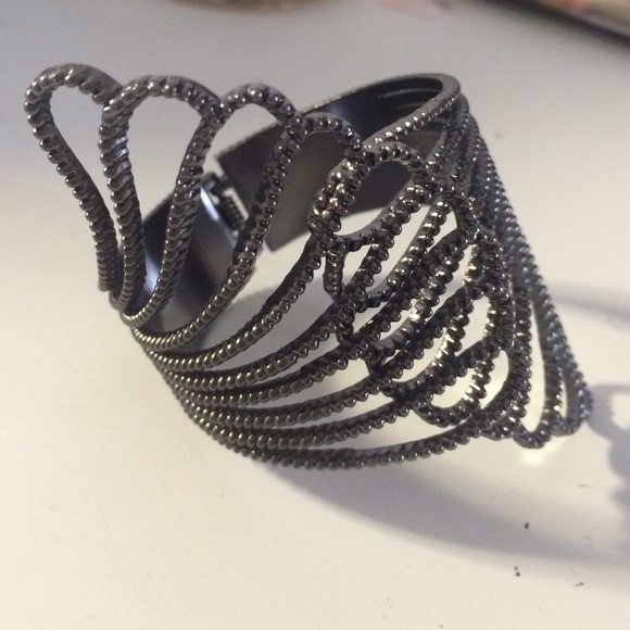 LAST CHANCE💥 Gorgeous statement cuff bracelet