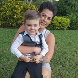 Meet your Posher, Elizabeth