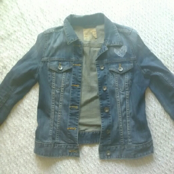 Beautiful vintage looking H&M denim jacket