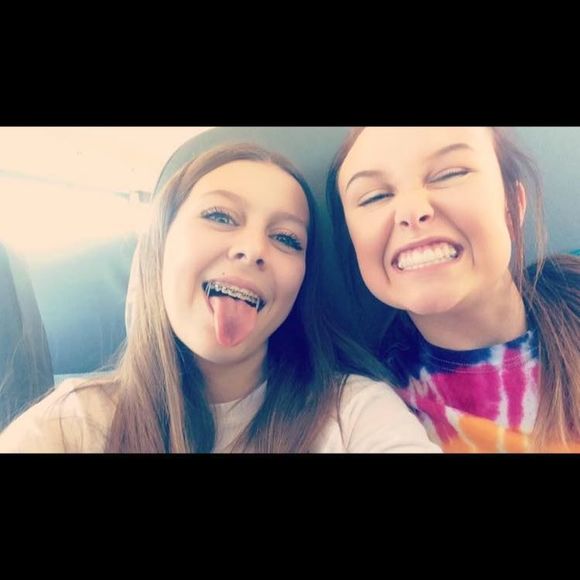 Meet your Posher, Taylor - Picture 1 of 1