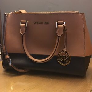 Michael Kors Sutton style two-tone bag
