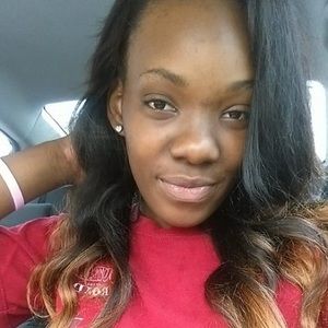 Meet your Posher, Kendra