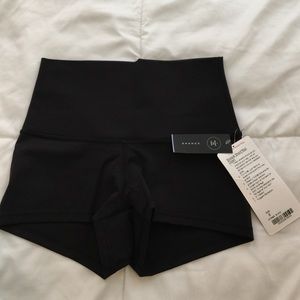 Lululemon boogie short roll down