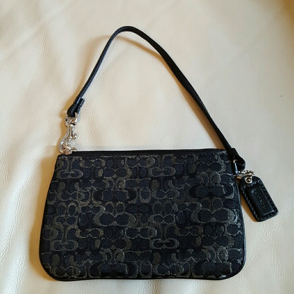 Coach wristlet brand new