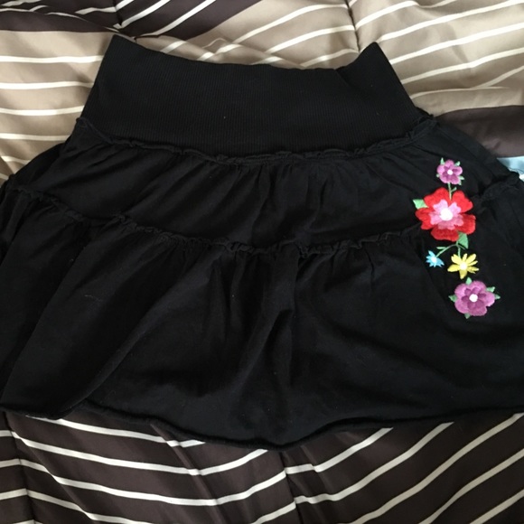 Black skirt with flowers