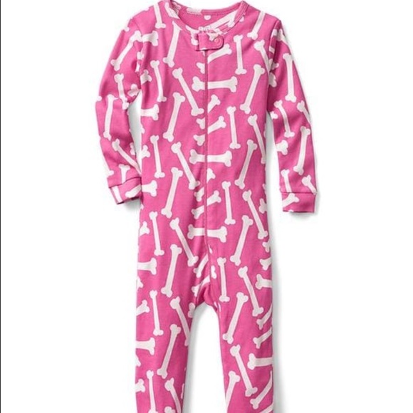 Gap Halloween bone one piece pajamas 4T