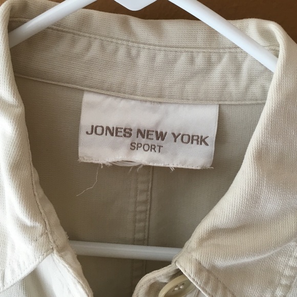 Jacket - Picture 2 of 4