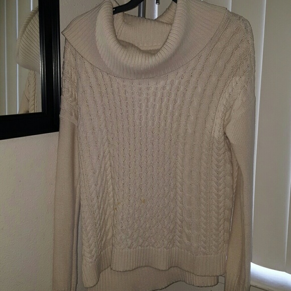 American Eagle Knit Sweater