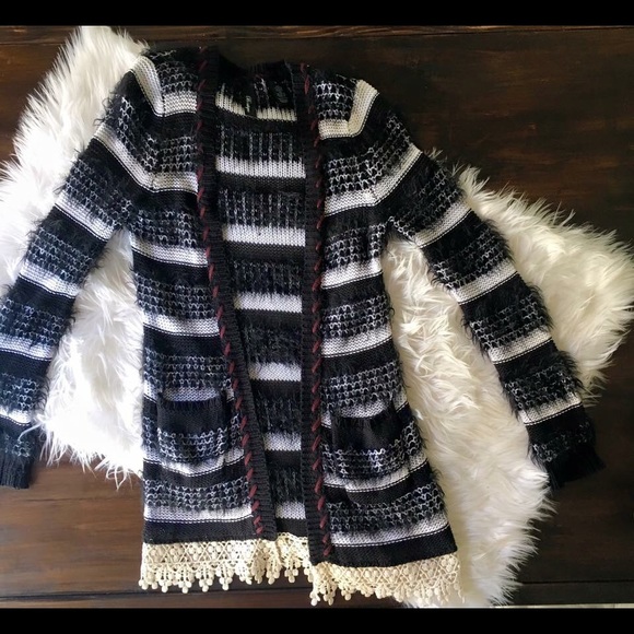 BKE boutique cardigan