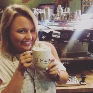 Meet your Posher, Lauren