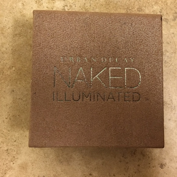 Urban decay naked illuminated shimmering powder